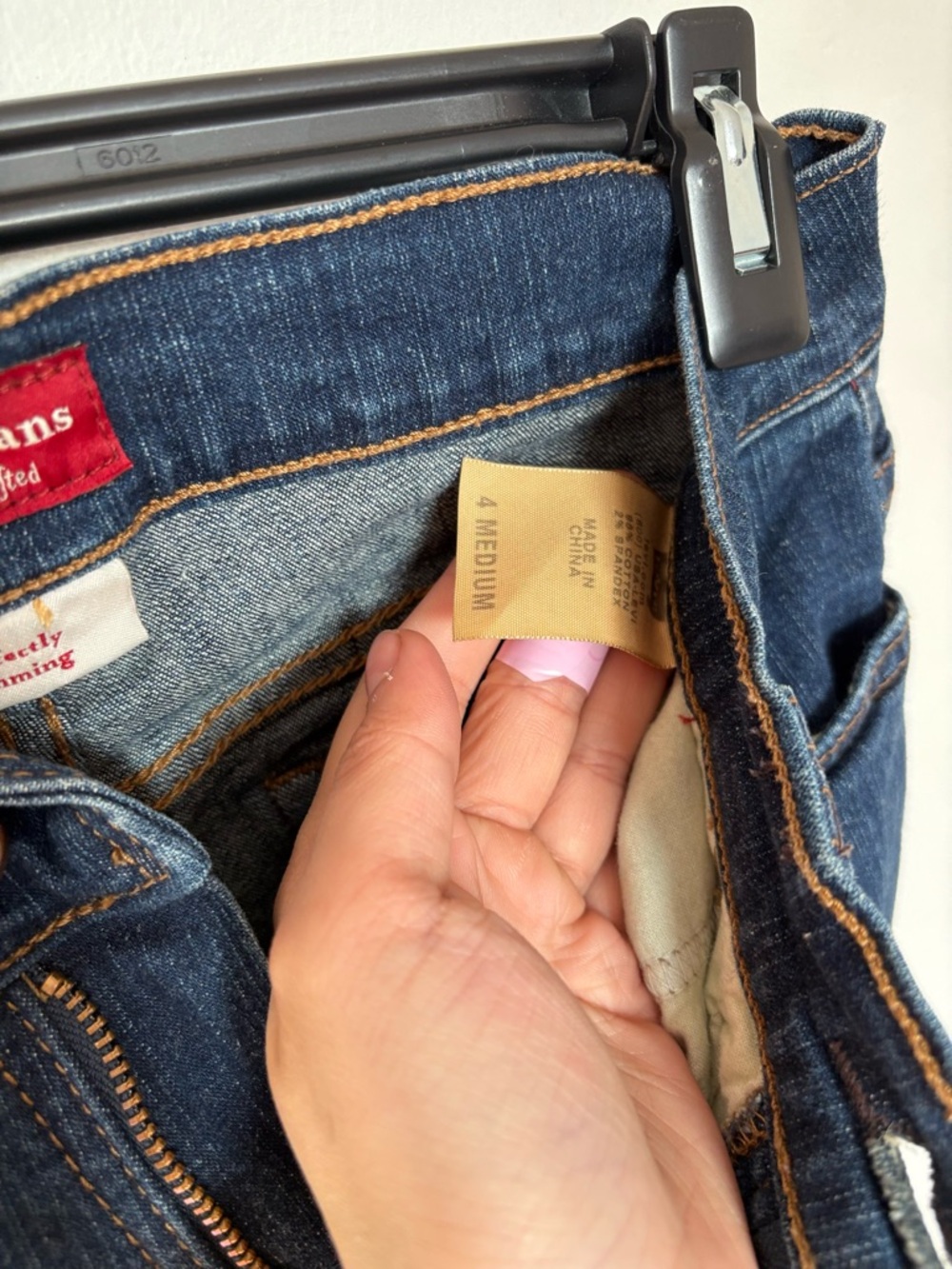 Vintage Levis Perfectly Slimming Midrise Flare Jeans - Picture 7 of 7